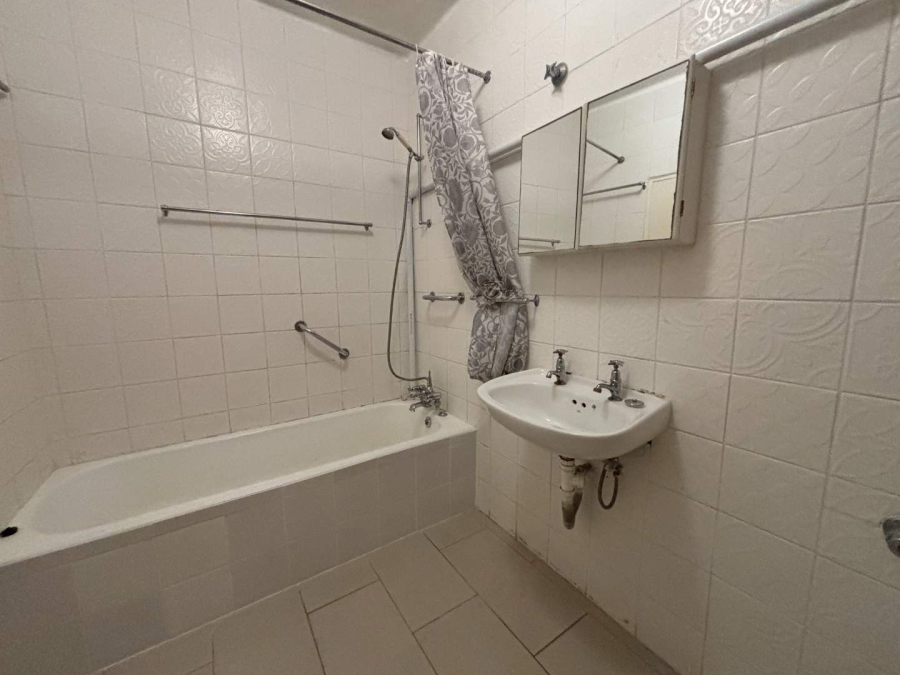 2 Bedroom Property for Sale in Three Anchor Bay Western Cape